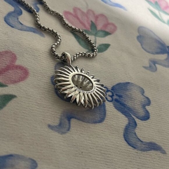 David Yurman Floral Pav Diamond Necklace - Picture 2 of 8